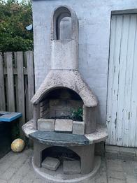 Murstens udendørs pejs / grill i beton