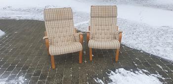 Brugte møbler i formspændt bøg med uldbetræk