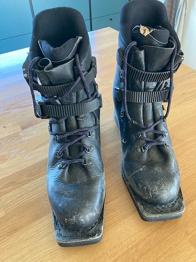 Skistøvler i læder til M75 binding. Str. 46.