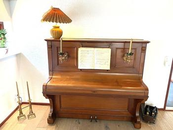 Klaver med elfenbenstangenter