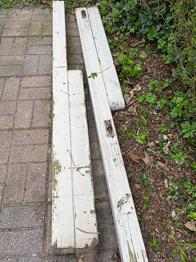 Træ stolper  hvidmalet udendørs brug