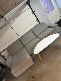 Sofa og sofabord sælges