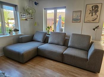 Dejlig sofa med chaiselong