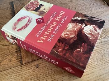 Diverse, Victoria Holt, genre: roman