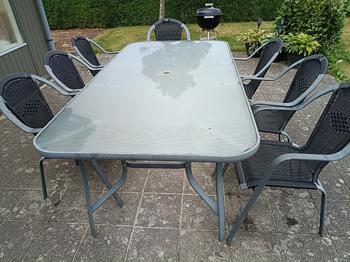 Glas Havebord med 7 stole