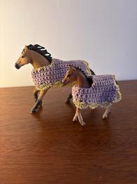 Dækken til Schleich heste