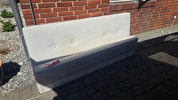 Sengegavl 180, gives væk