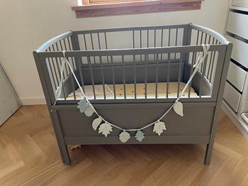 Tremmeseng Børneseng Grå