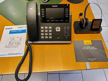 IP-telefoner Yealink T46G og headset Jabra PRO 9460
