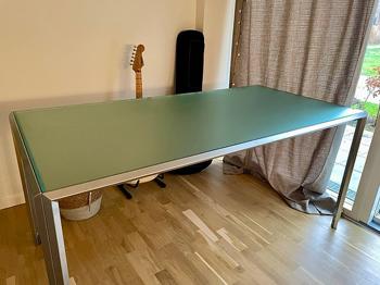 Elsket Montana bord gives væk