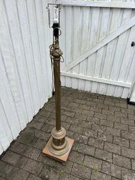 Standerlampe i messing