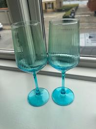 2 stk vin glas. Blå med grønt