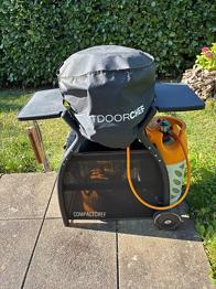 Compactchef gasgrill med sideborde m cover