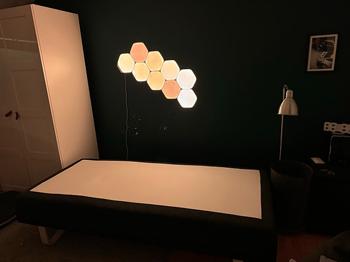 Boksmadras på hvide meder gives væk