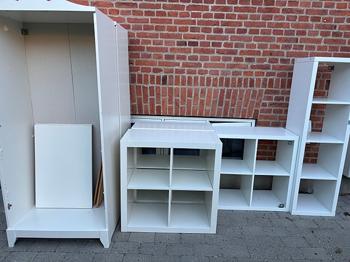 Gratis - skabe og reoler