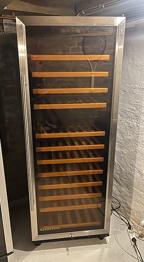 Klarstein vinkøleskab, meget velholdt, men med defekt styringskompressor