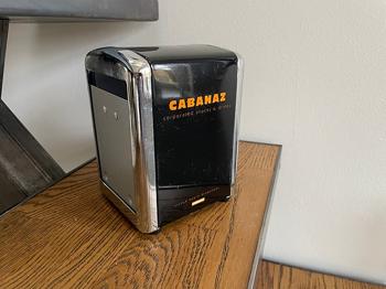 Cabanaz Serviet Dispenser - GRATIS - HASTER