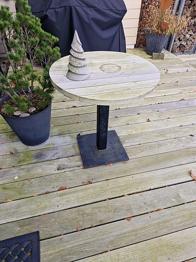 Rund cafe bord,  havebord træ med metalfod