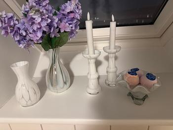 Lidt blandet hvidt konfettiglas