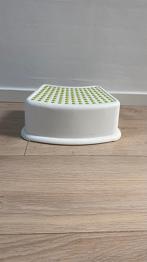 IKEA skammel til børn hvid med grøn skridsikker overflade