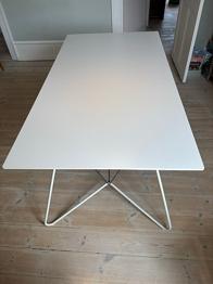 Gratis OAS spisebord/skrivebord fra OK Design