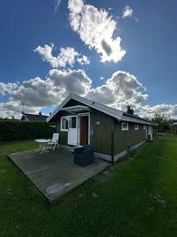 Træbeklædning indvendigt og udvendigt + køkken til nedtagning, garage og anneks