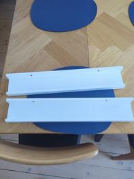 2 x Ikea ribba hylder