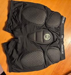 Powerslide Protective Shorts Standard beskyttelsesshorts str. L / crash pants