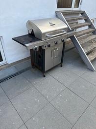 Gasgrill rustfrit stål med sidebord