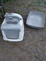 Gratis kattebakke med låg