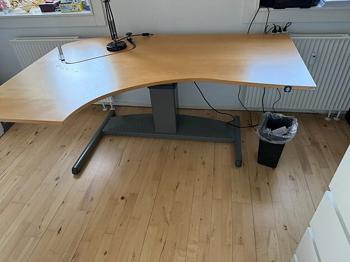 Åhléns Home skrivebord træ med metalstel