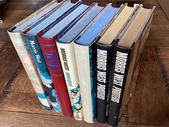 Ulvesind m.fl., Morris West, genre: roman