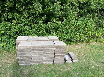 30x30 cm Fliser kan afhentes gratis