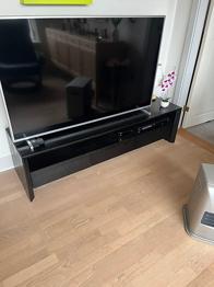TV bænk