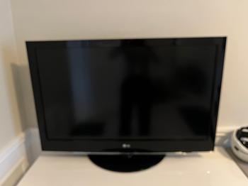 Ældre LG TV gives væk
