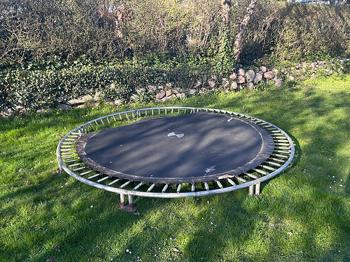 Berg, trampolin til nedgravning