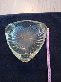 Glas skål trekantet klar med mønster