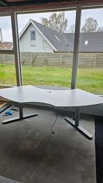 gratis hæve-sænke bord