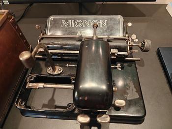 Mignon 4, gives væk