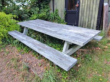 Træ picnicbord med bænke til haven
