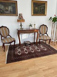 Spillebord med 2 stole + bordlampe