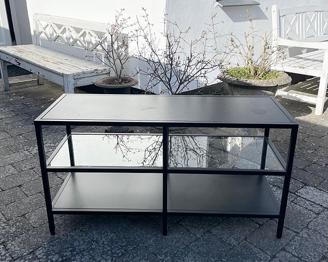 Lav reol og konsolbord