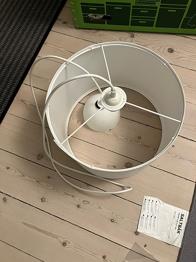 IKEA lamper og LED pærer – kan købes samlet eller separat