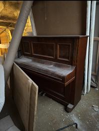 Gratis klaver fra gammel missionshus i assens