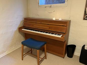 Klaver fra Brødr. Jørgensen gives væk.