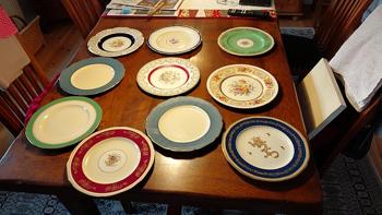 Smukke engelske dækketallerkener
