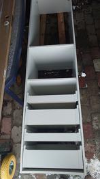 Gratis korpus med skuffer