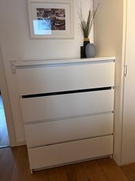 Malm Kommode med 4 skuffer hvid