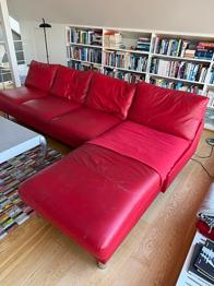 Rød lædersofa med chaiselong