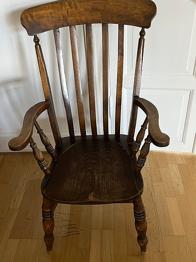 Windsorstol med armlæn